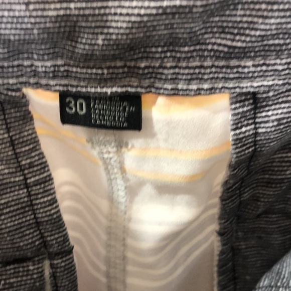 𝅺o’neil board shorts, size 30, in good condition! - Picture 9 of 12